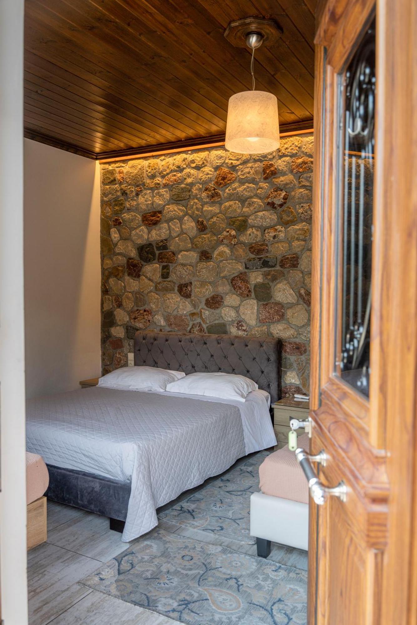 Liontos Rooms Pramanta Luaran gambar