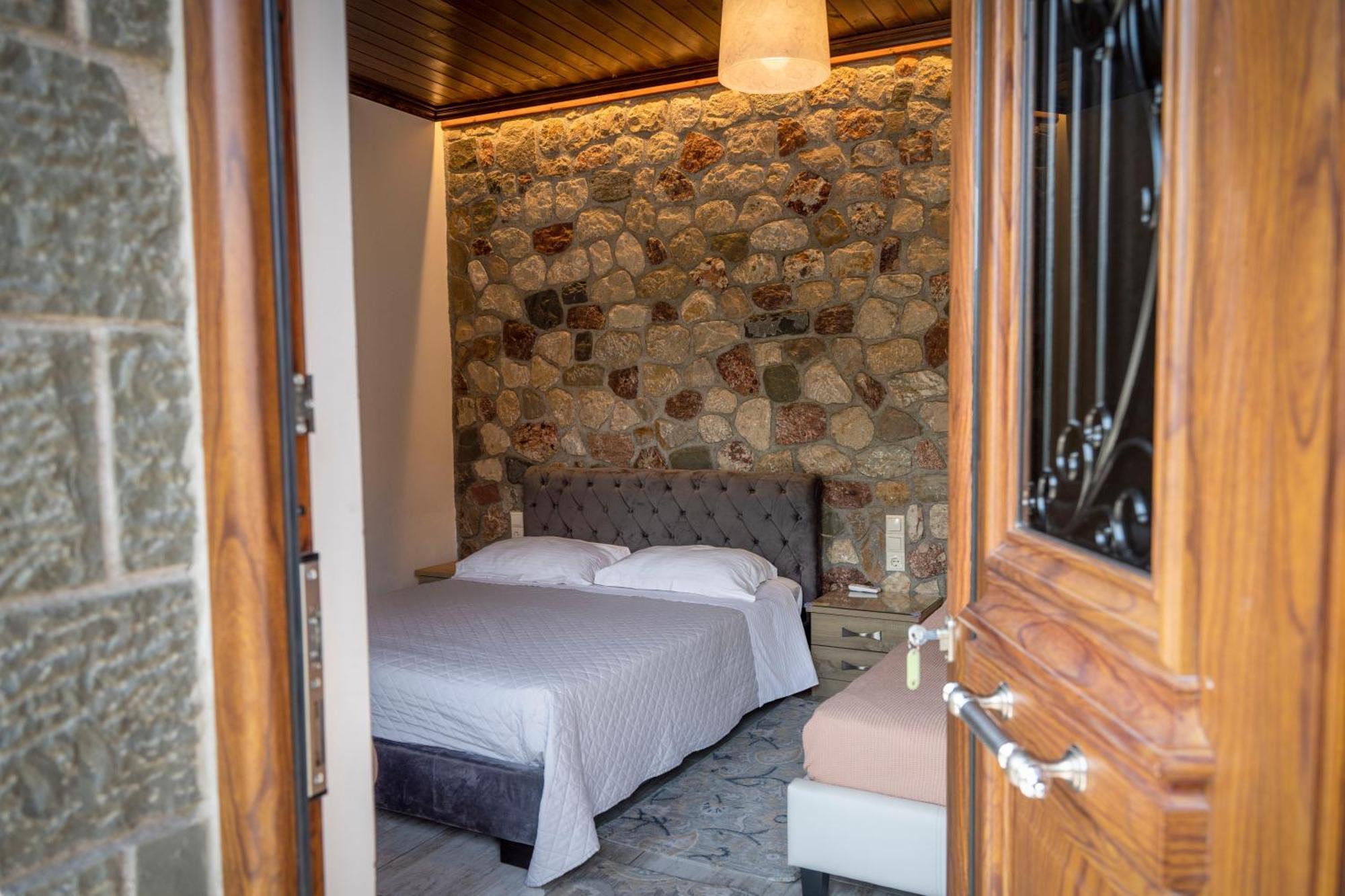 Liontos Rooms Pramanta Luaran gambar
