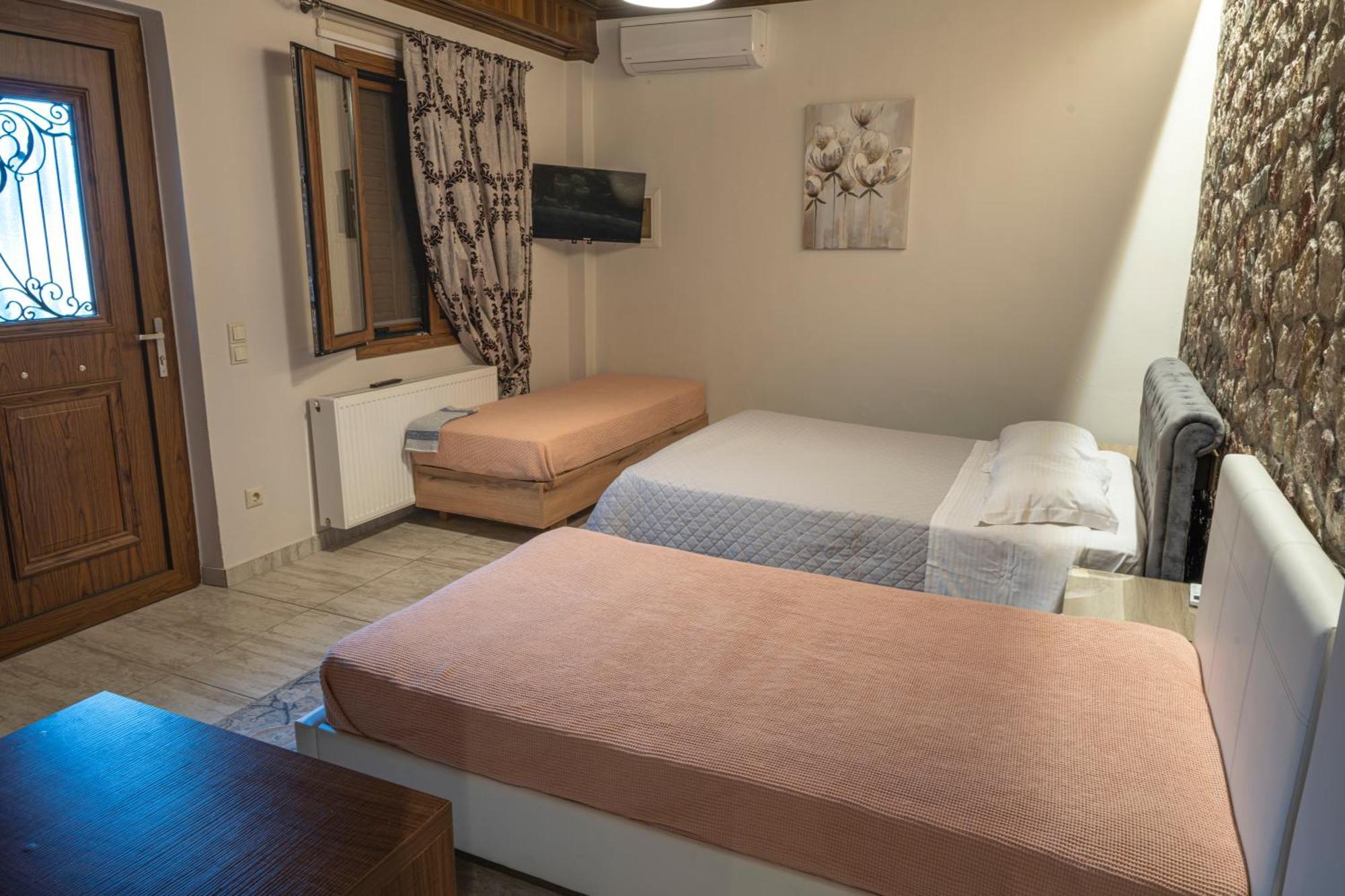 Liontos Rooms Pramanta Luaran gambar