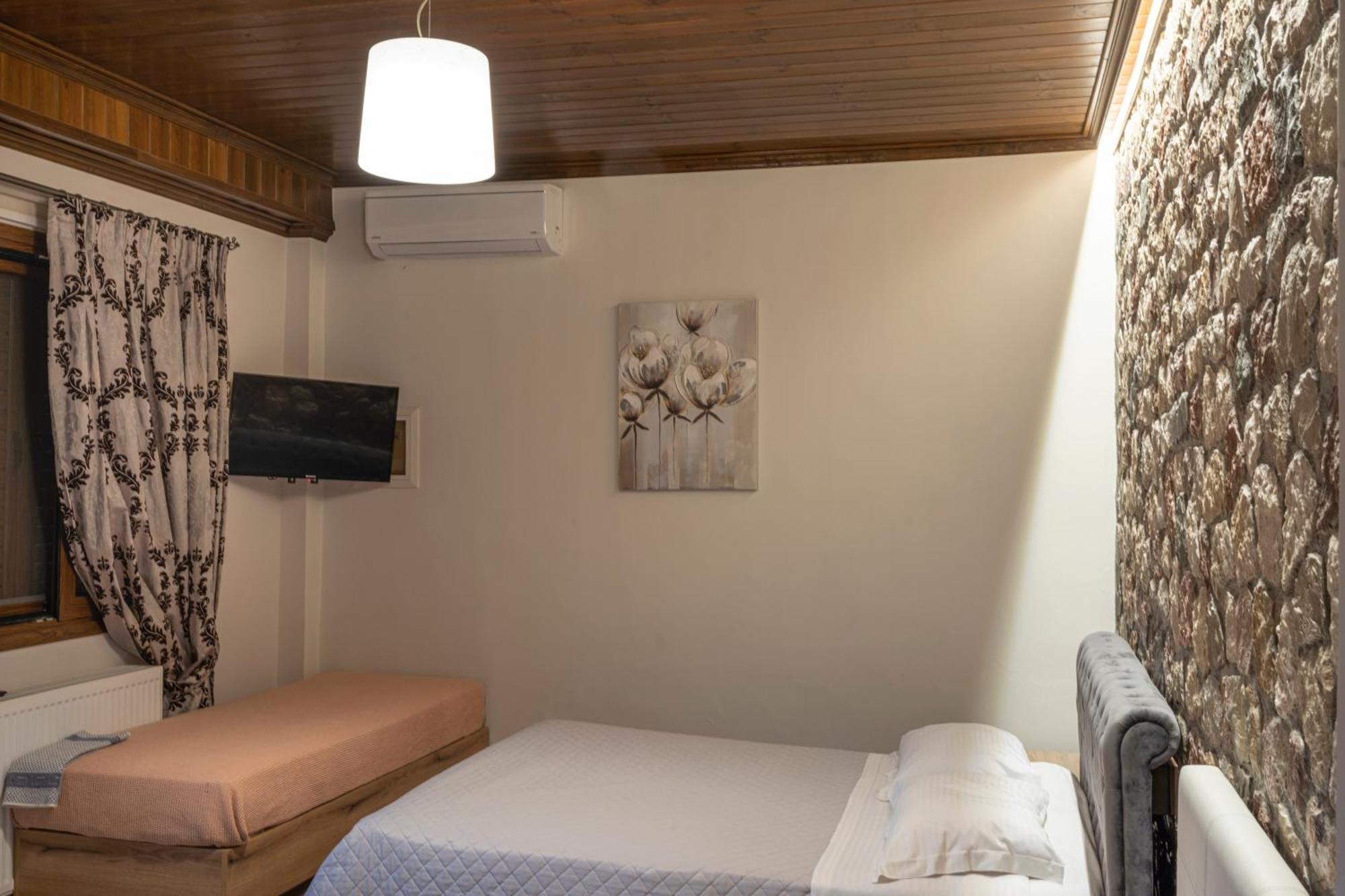 Liontos Rooms Pramanta Luaran gambar