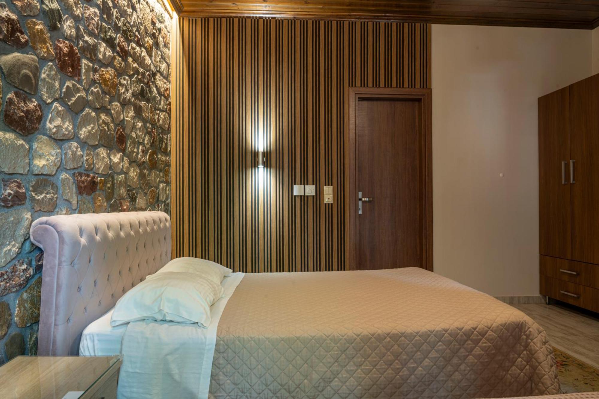 Liontos Rooms Pramanta Luaran gambar